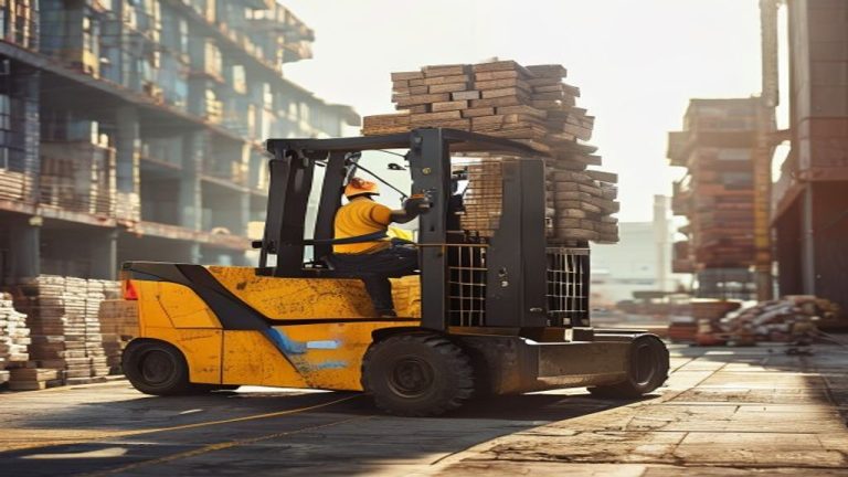 7 Keuntungan Sewa Forklift 5 Ton di Bandar Lampung untuk Proyek Efisien