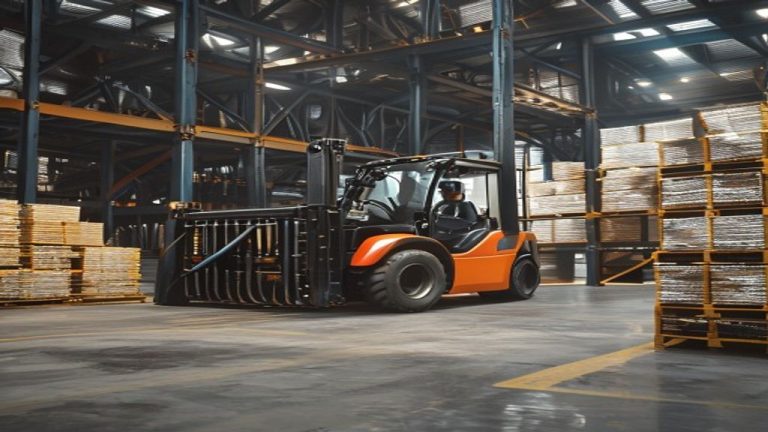Optimalkan Gudang dengan Sewa Forklift Bandar Lampung: 3 Insight